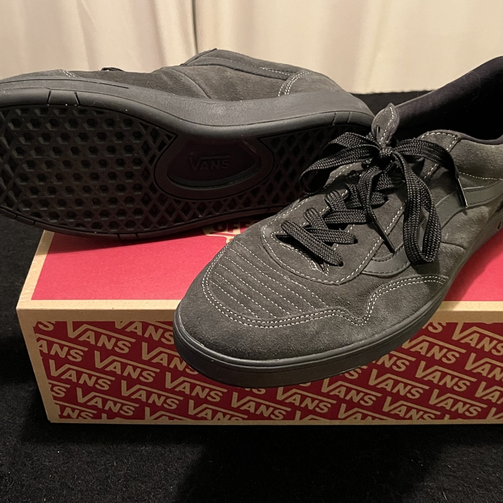 Vans Men's Charcoal Gray Sneakers